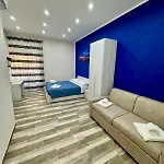 Pensión Punto House Ferrovia