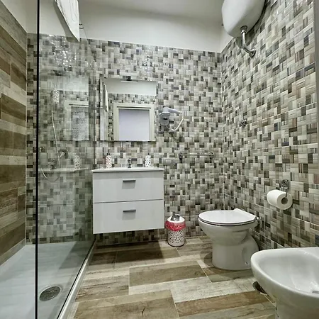 Punto House Ferrovia 4* Napoli